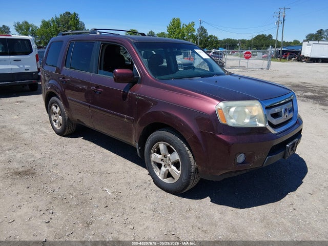 Salvage Honda Pilot Image