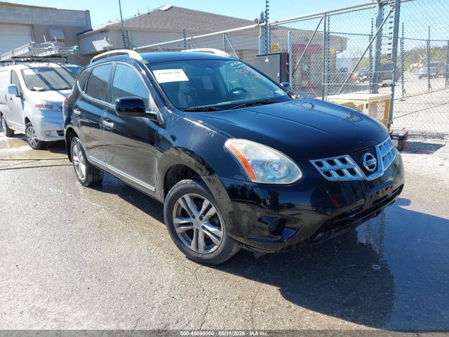 Salvage Nissan Rogue Image