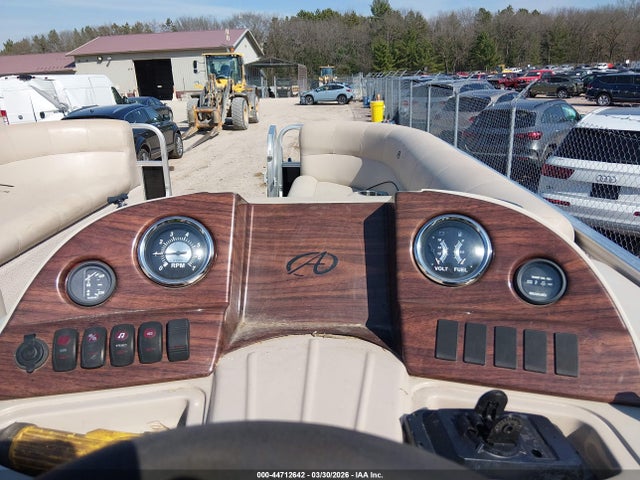 Avalon 24ft