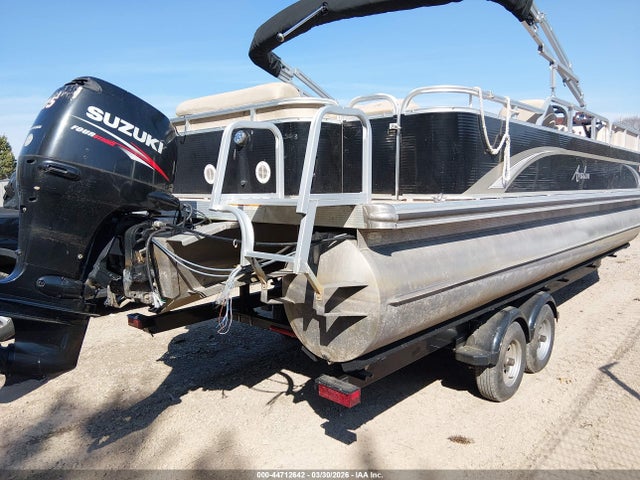 Avalon 24ft