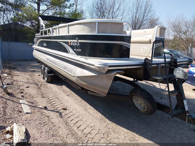 Salvage Avalon 24ft Image