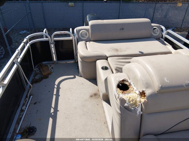 Avalon 24ft