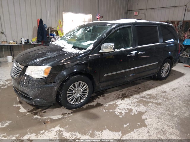 Chrysler Town & Country Touring-l