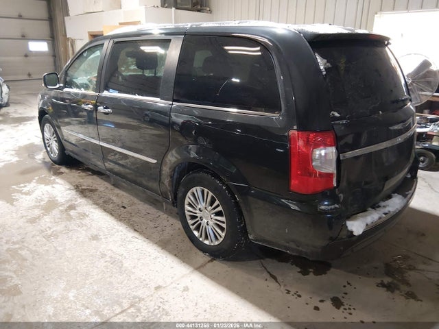 Chrysler Town & Country Touring-l