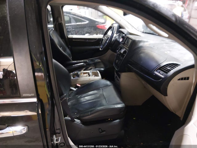 Chrysler Town & Country Touring-l
