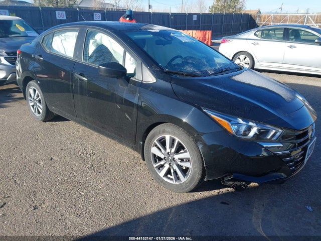 Salvage Nissan Versa Image