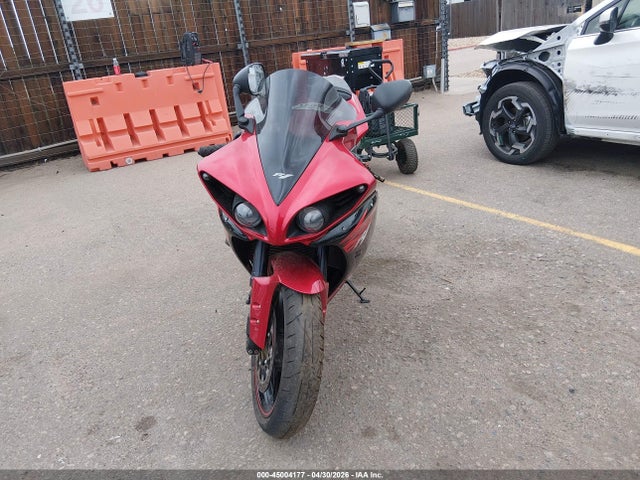 Yamaha Yzfr1