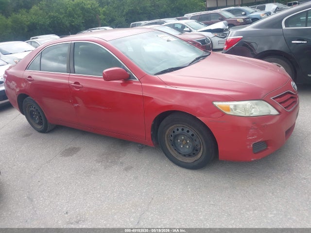 Salvage Toyota Camry Image