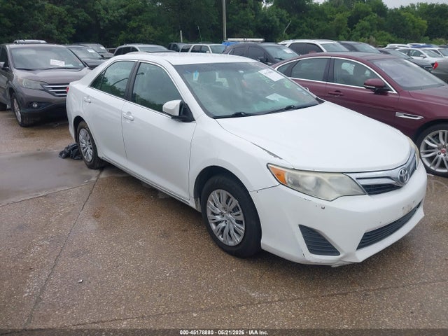 Salvage Toyota Camry Image
