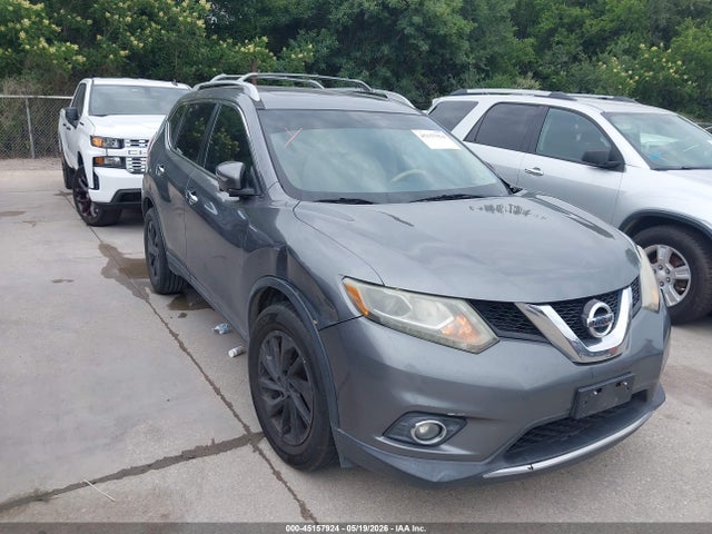 Salvage Nissan Rogue Image