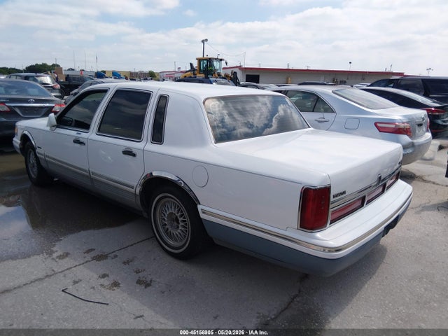 Lincoln Towncar Signature