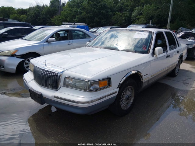Lincoln Towncar Signature