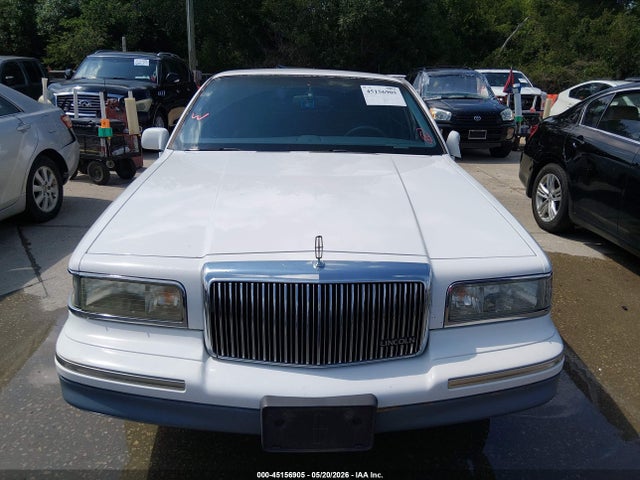 Lincoln Towncar Signature