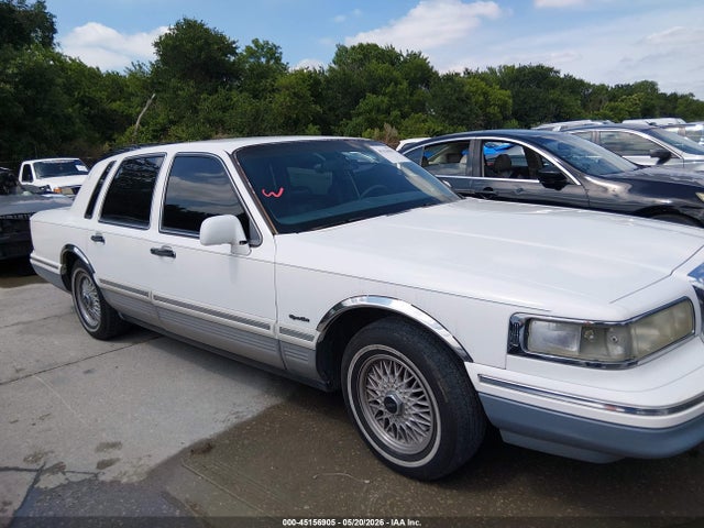 Lincoln Towncar Signature