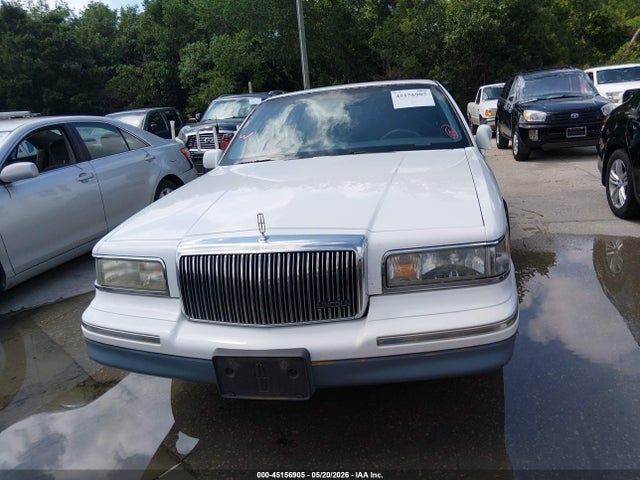 Lincoln Towncar Signature