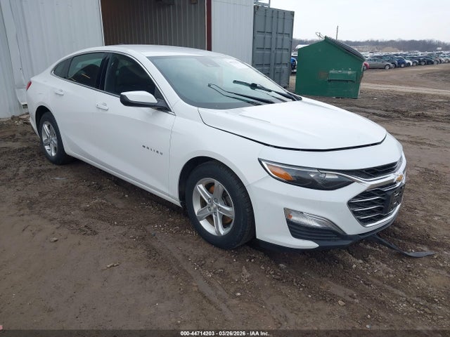 Salvage Chevrolet Malibu Image