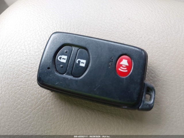 Toyota RAV4 Limited V6