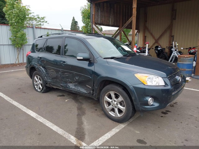 Salvage Toyota RAV4 Image