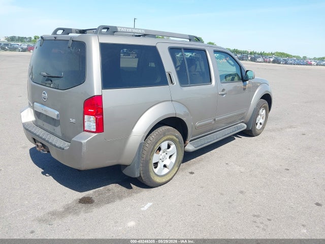 Nissan Pathfinder Se