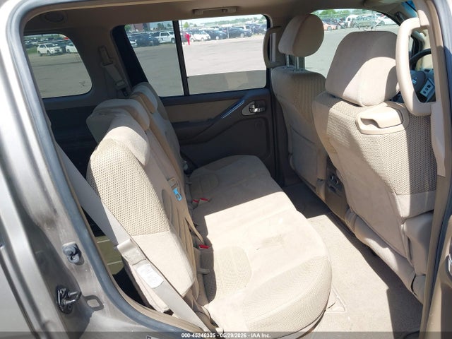 Nissan Pathfinder Se