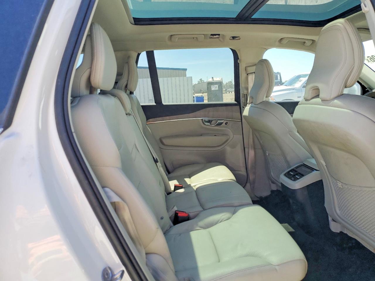 Volvo XC90 Plus
