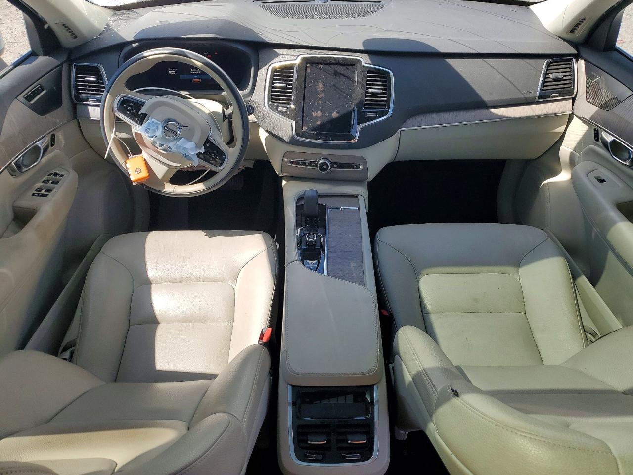 Volvo XC90 Plus