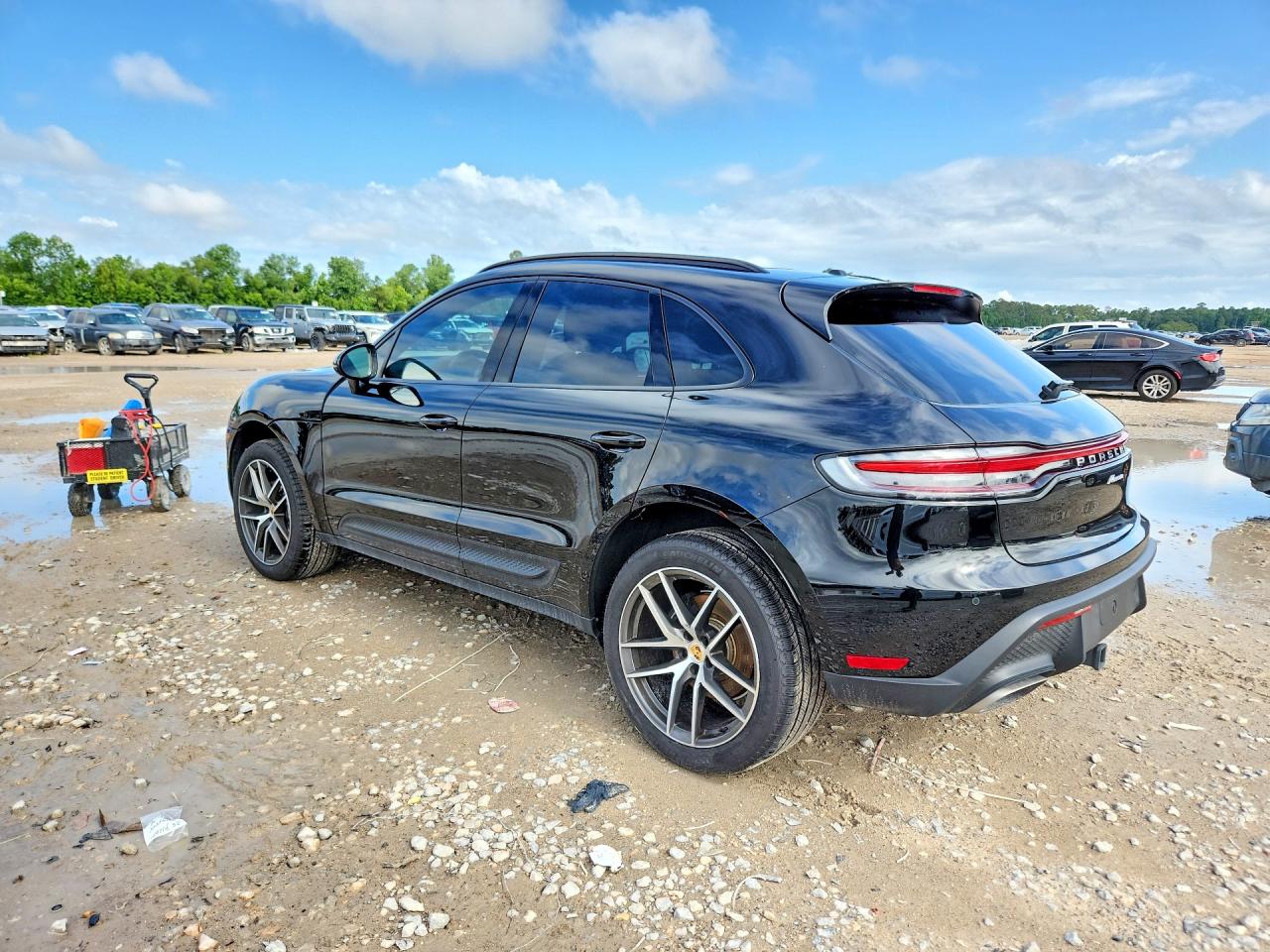 Porsche Macan Base