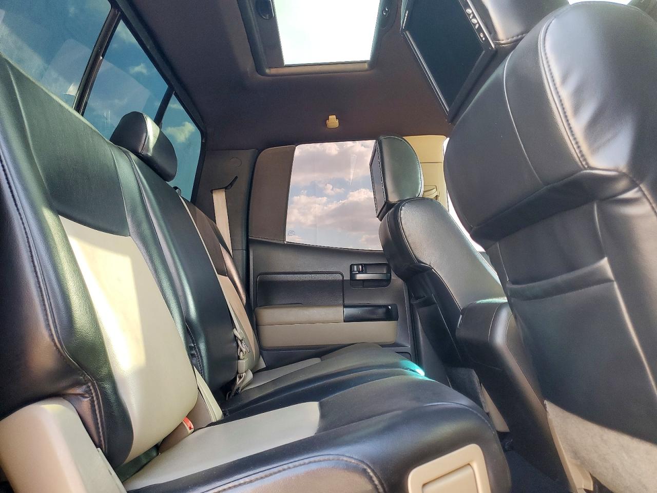 Toyota Tundra Double Cab Sr5