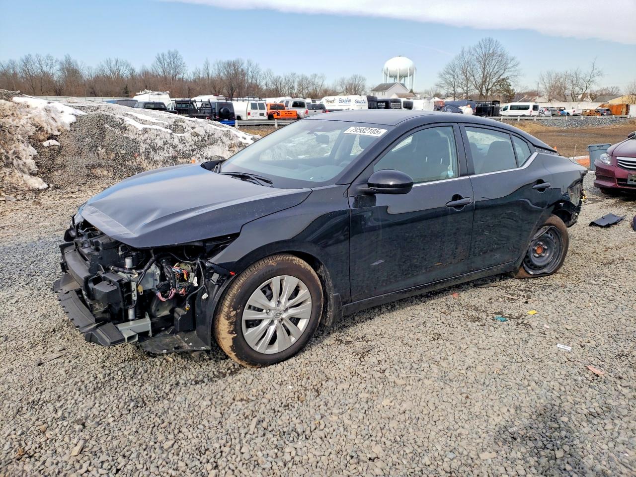 Salvage Nissan Sentra Image