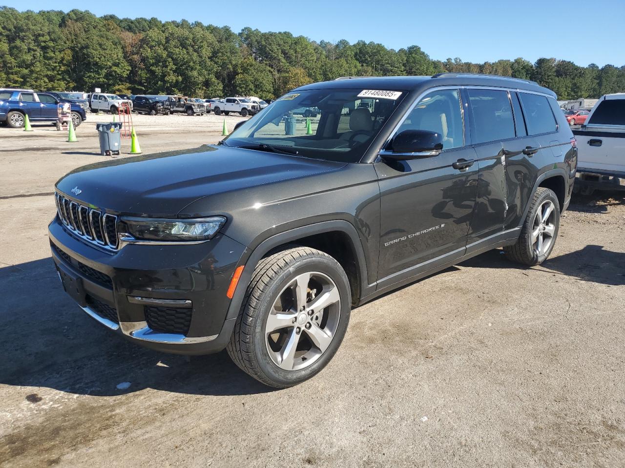 Salvage Jeep Grand Cherokee Image