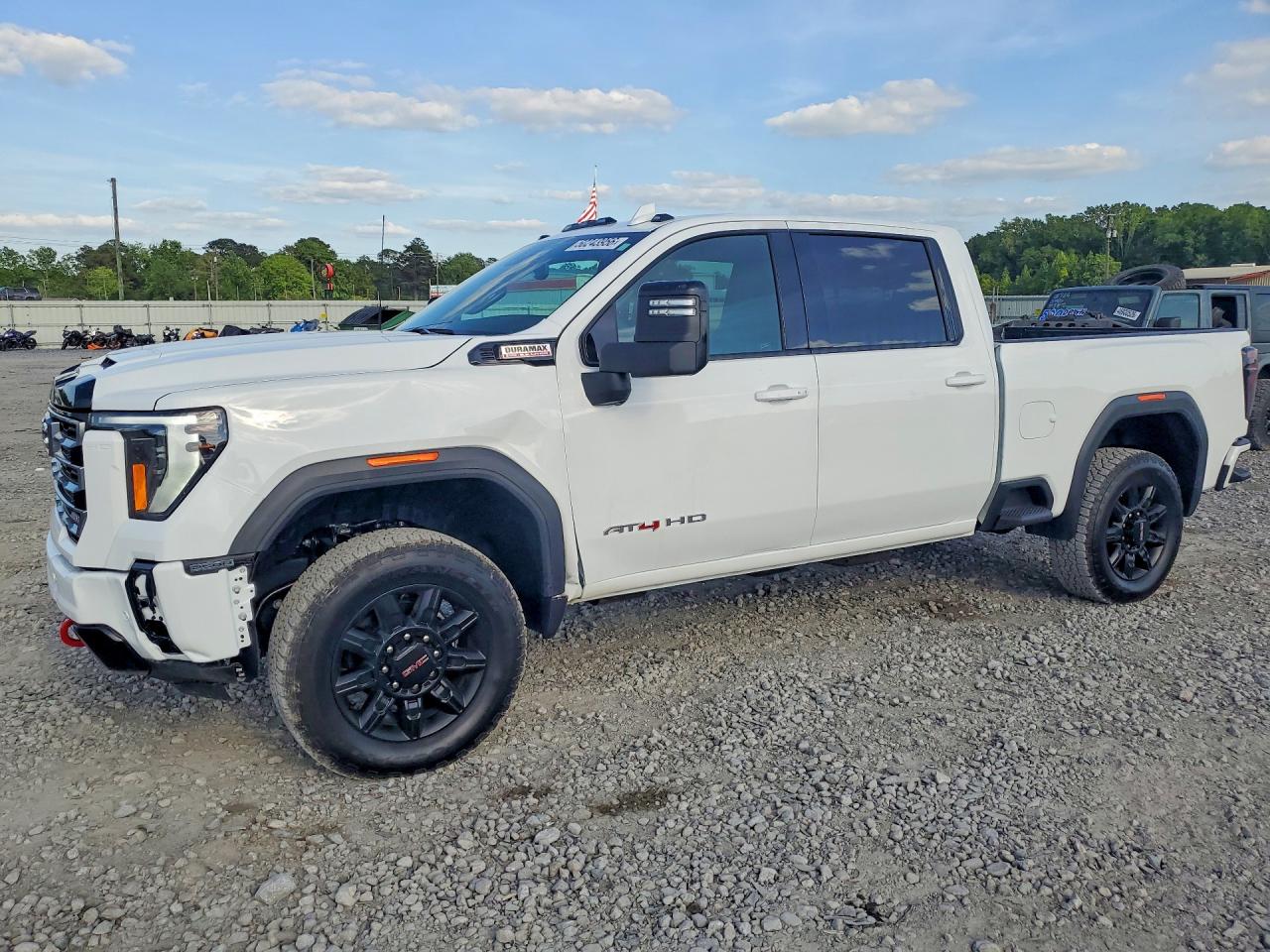 Salvage GMC Sierra Image