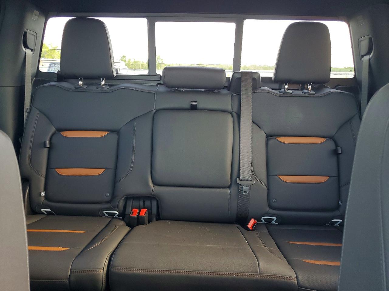 GMC Sierra K2500 At4