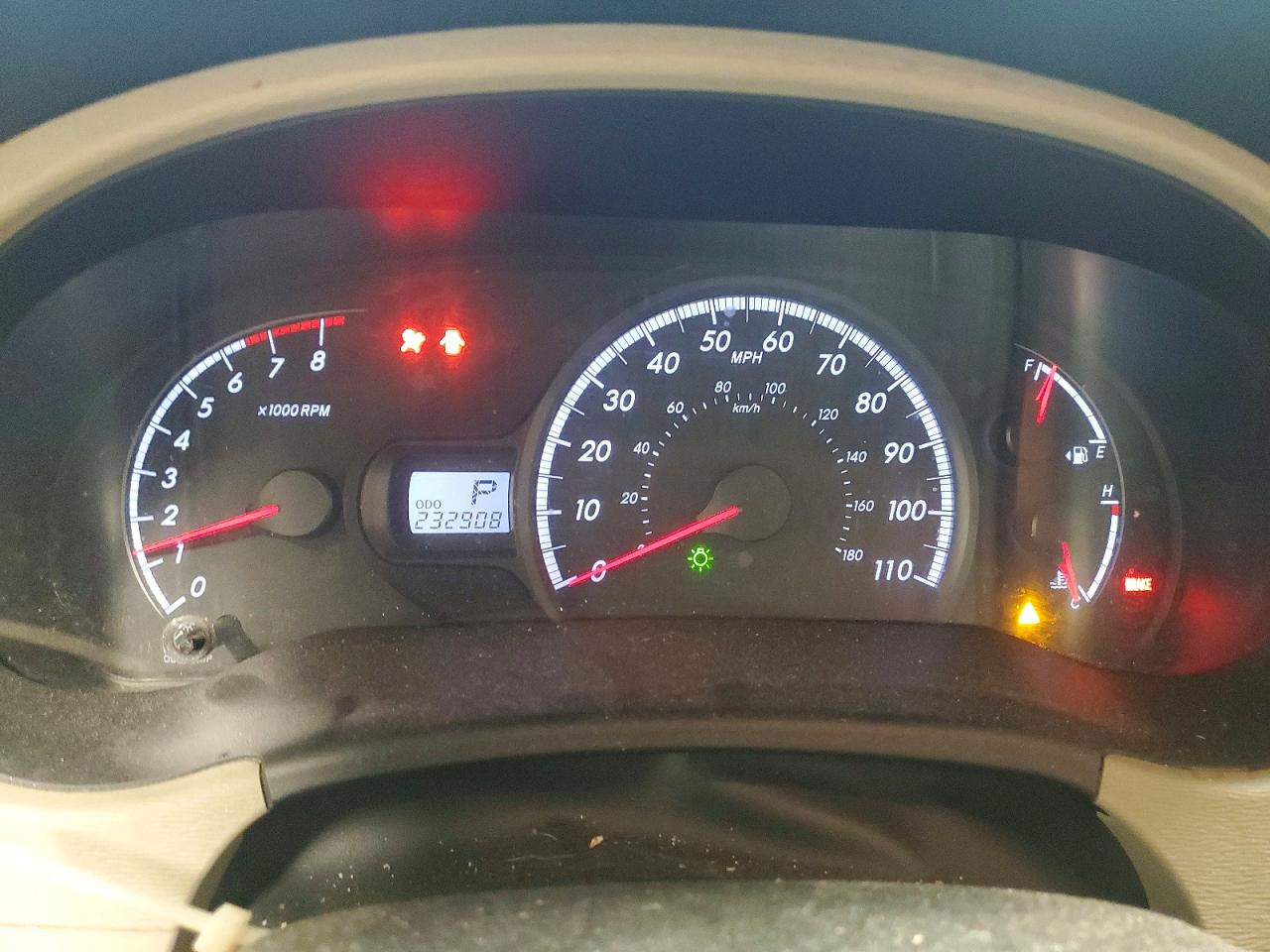 Toyota Sienna Le 8-passenger