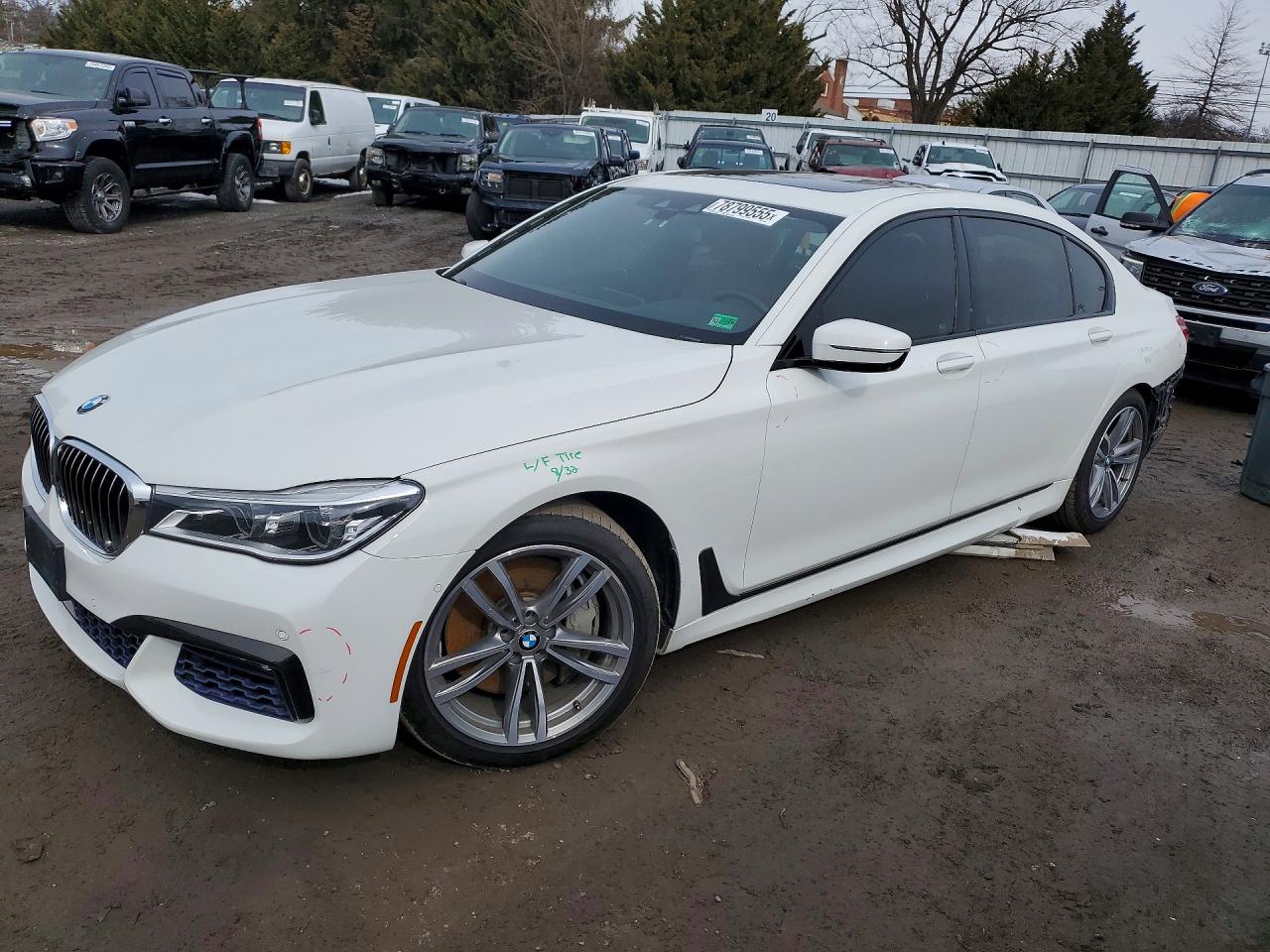 Salvage BMW 7 Series Image