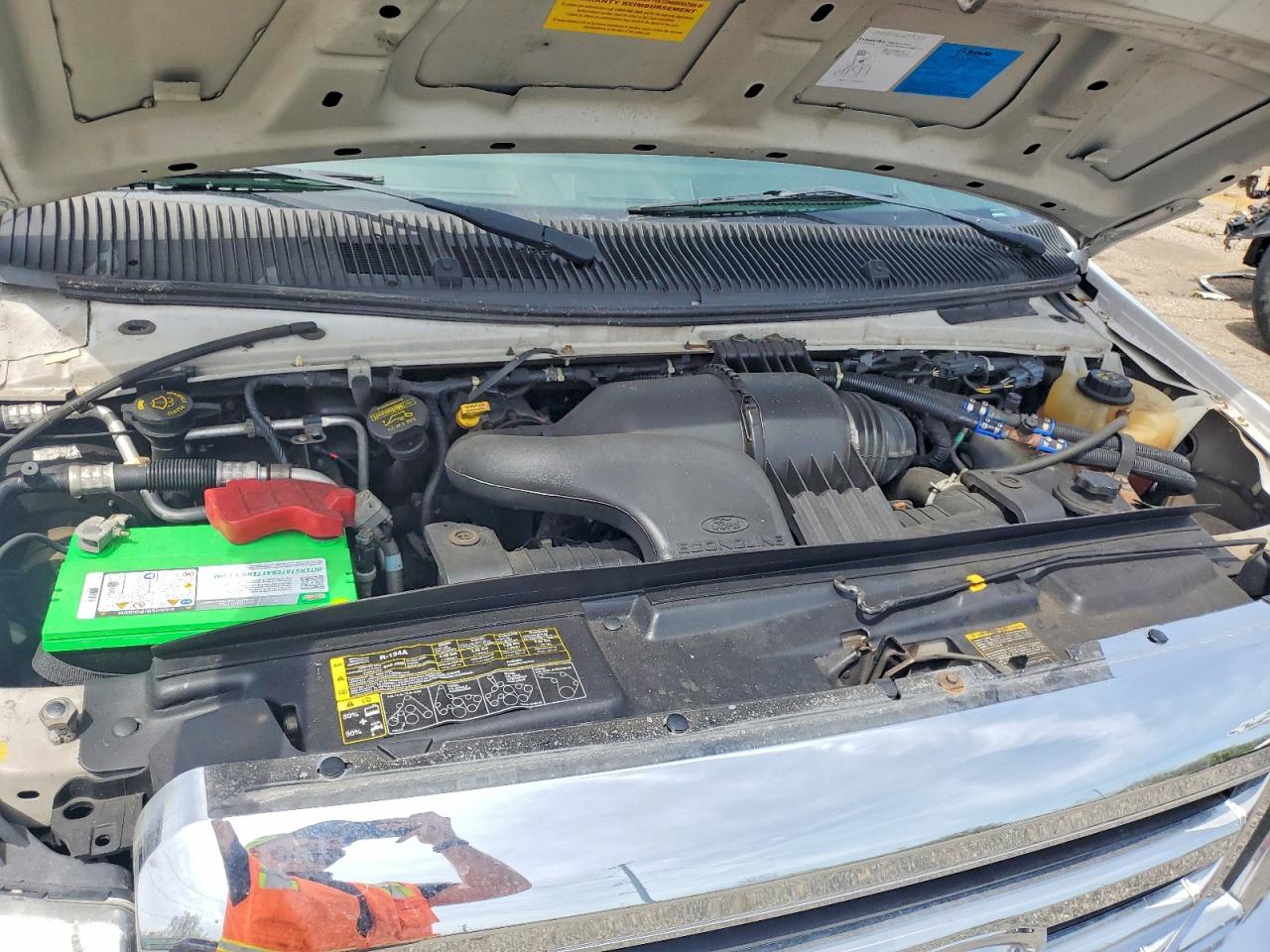 Ford Econoline E350 Super Duty Cutaway Van