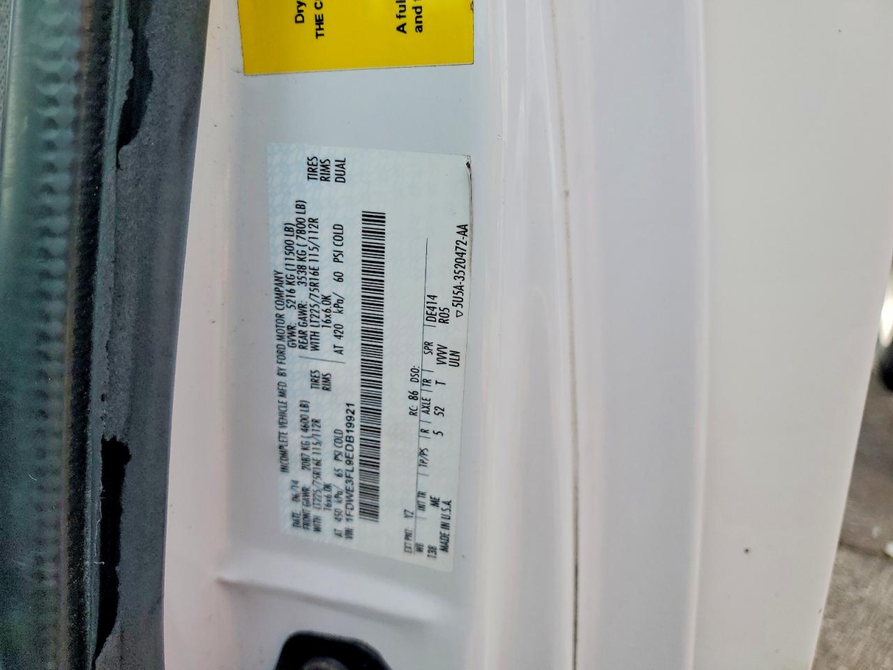 Ford Econoline E350 Super Duty Cutaway Van