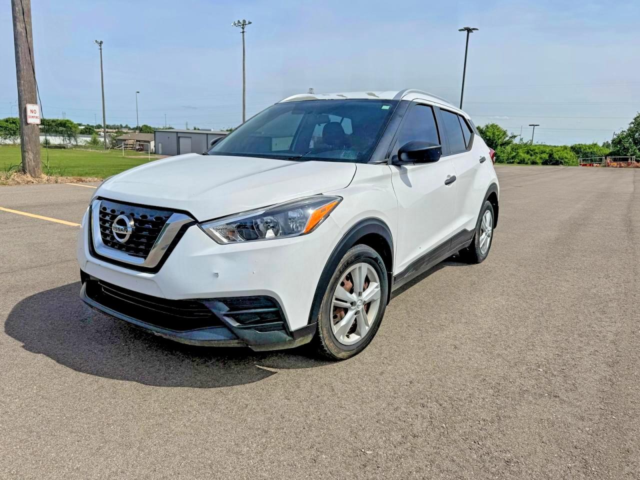 Nissan Kicks S