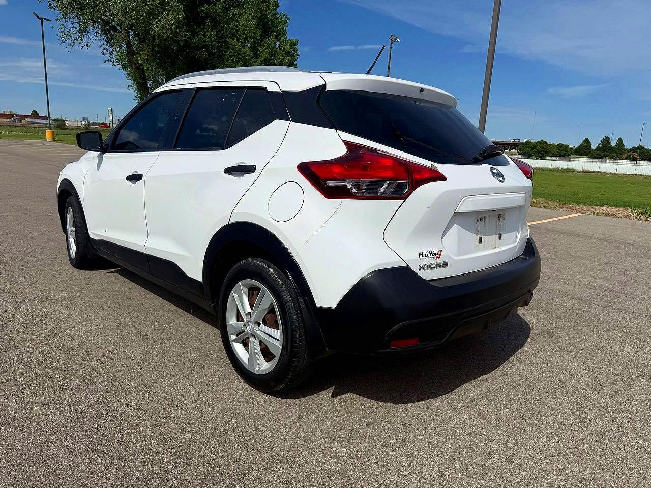 Nissan Kicks S