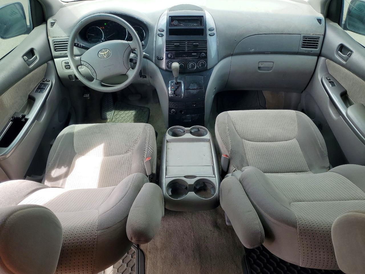 Toyota Sienna Ce