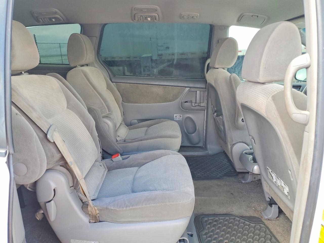 Toyota Sienna Ce