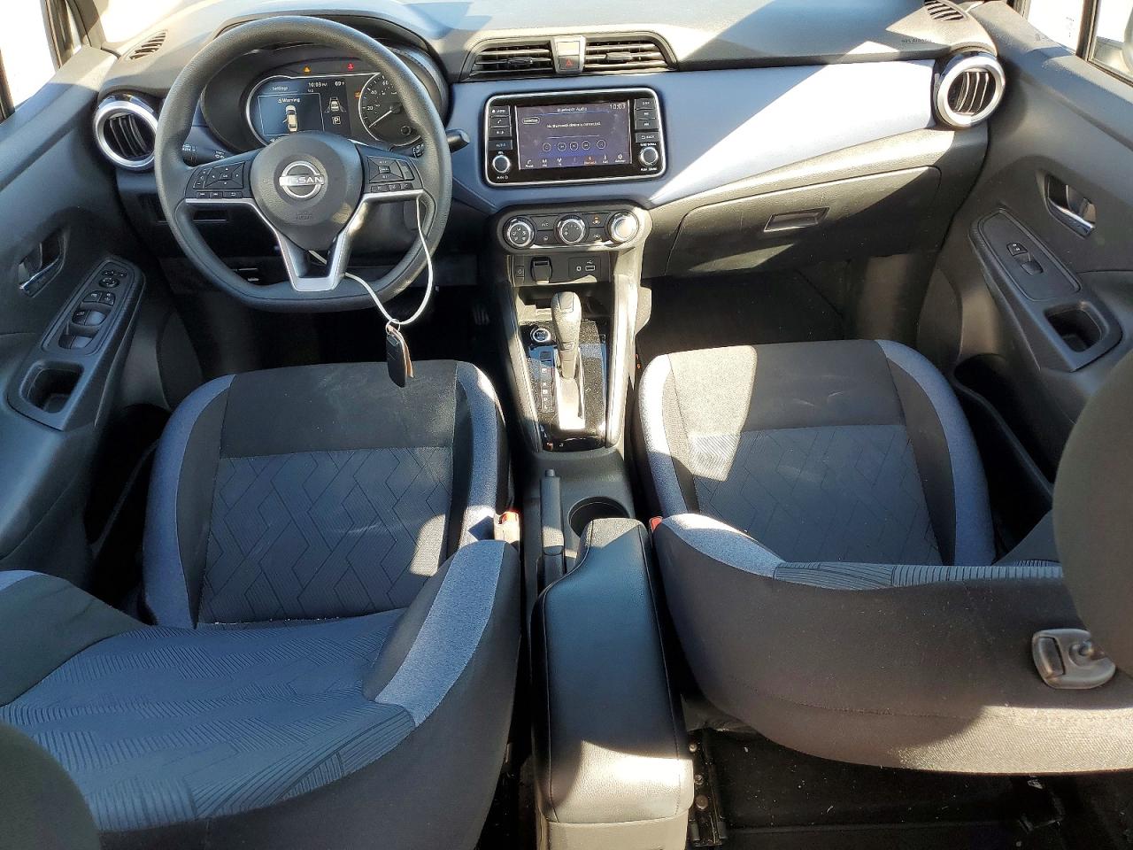 Nissan Versa Sv