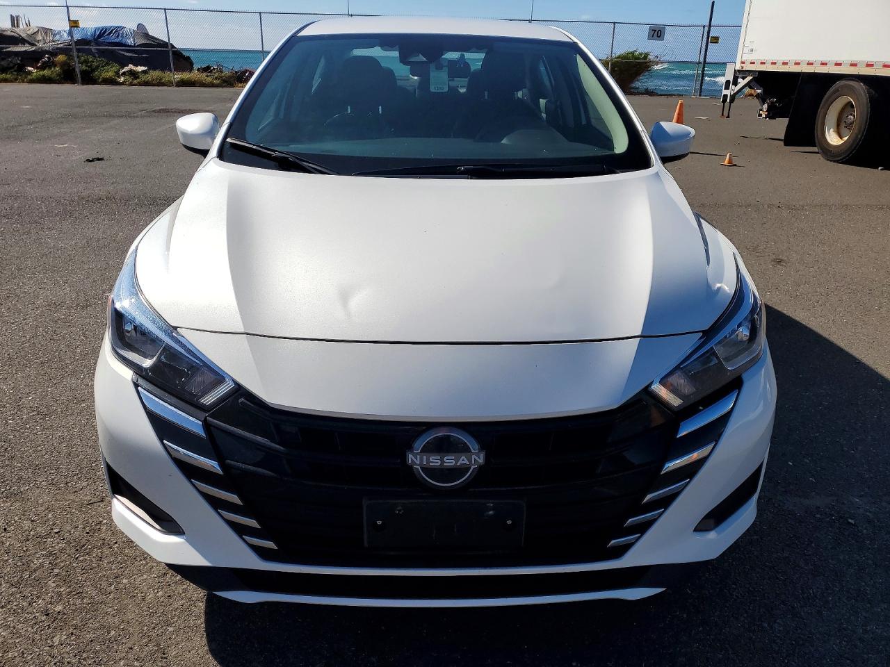 Nissan Versa Sv