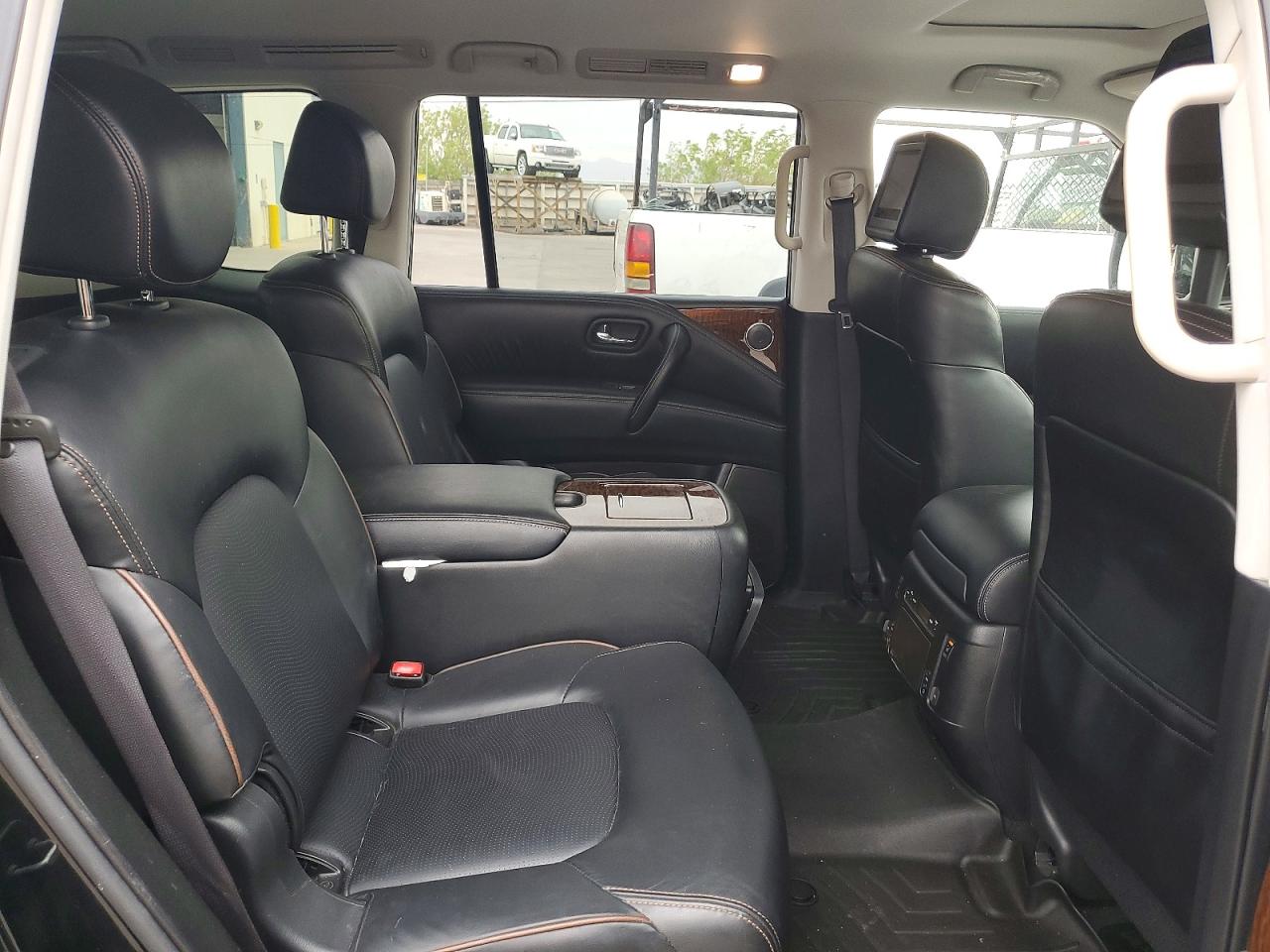 Nissan Armada Platinum