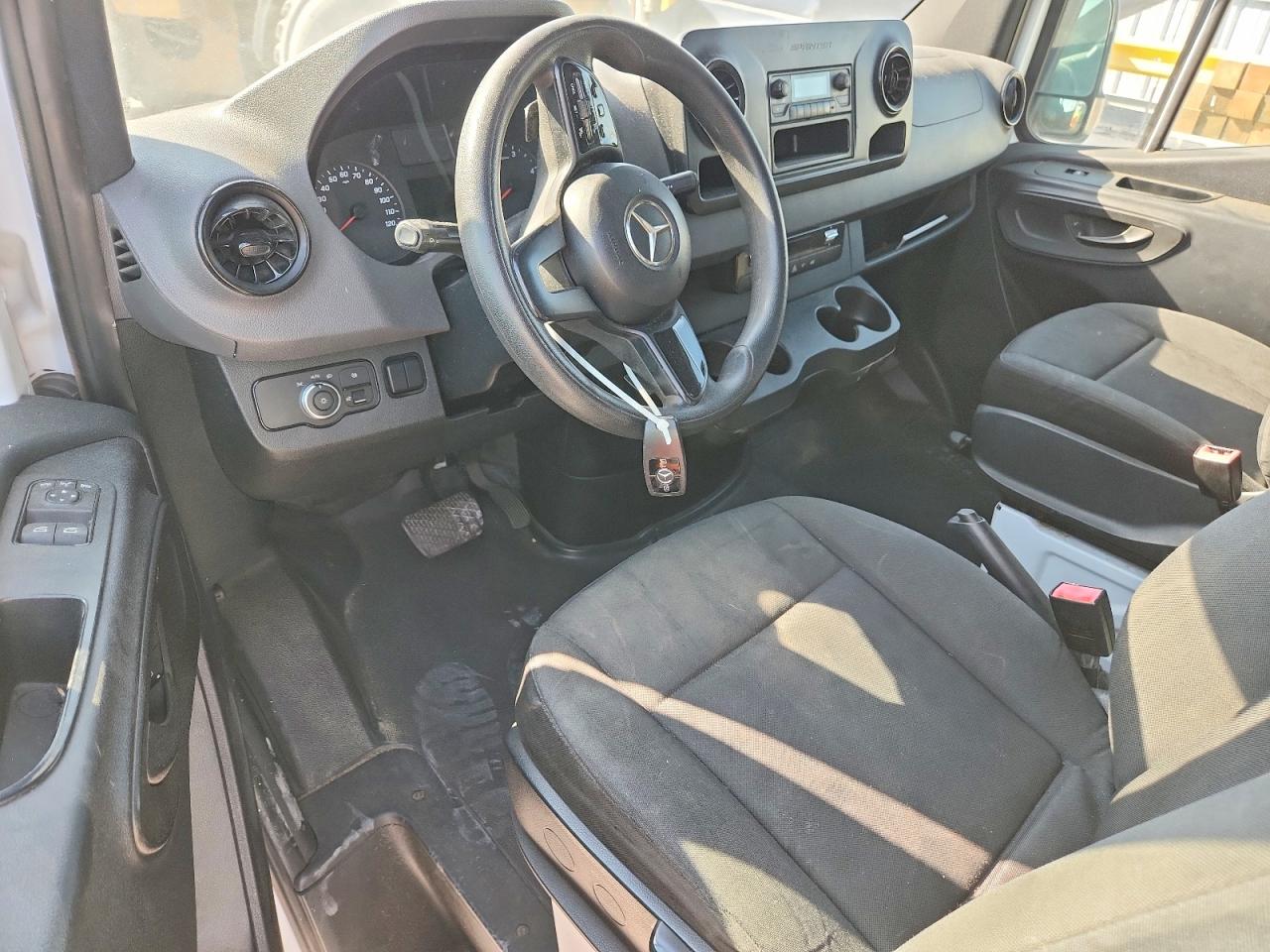 Mercedes-Benz Sprinter 2500