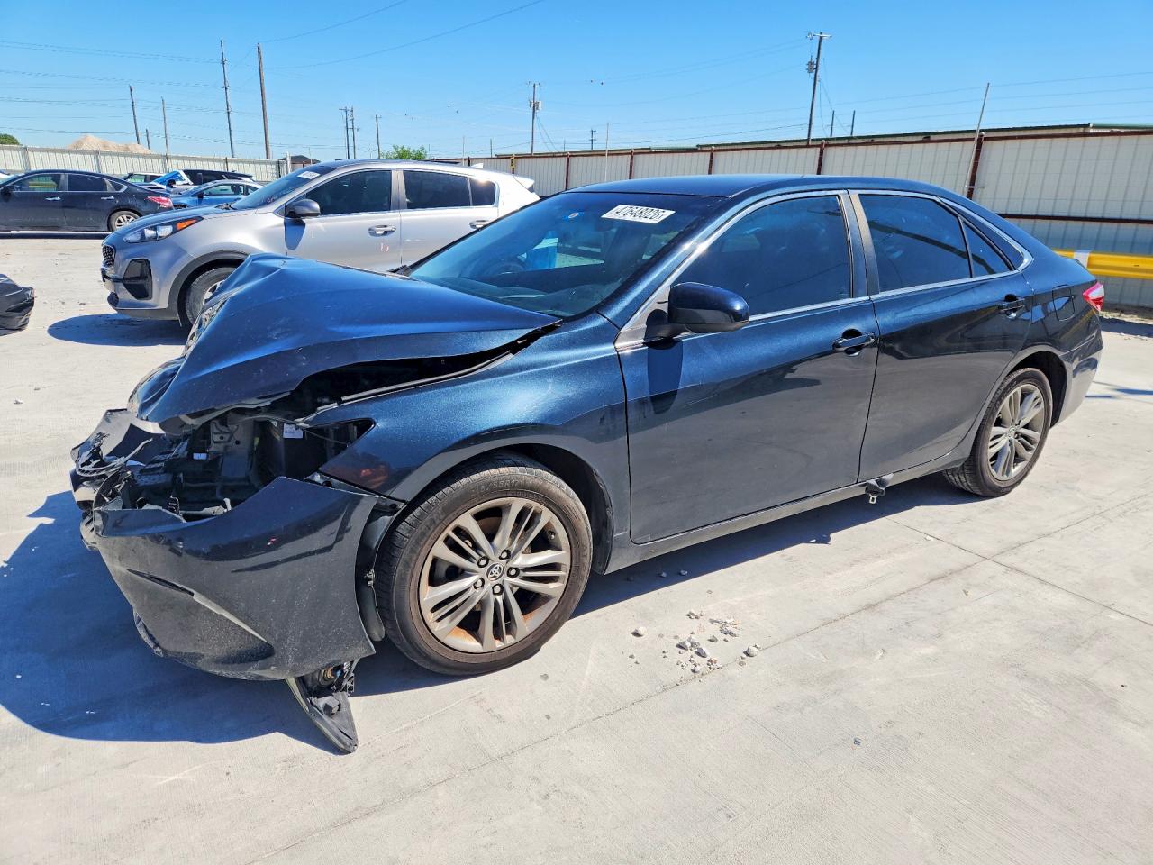 Salvage Toyota Camry Image