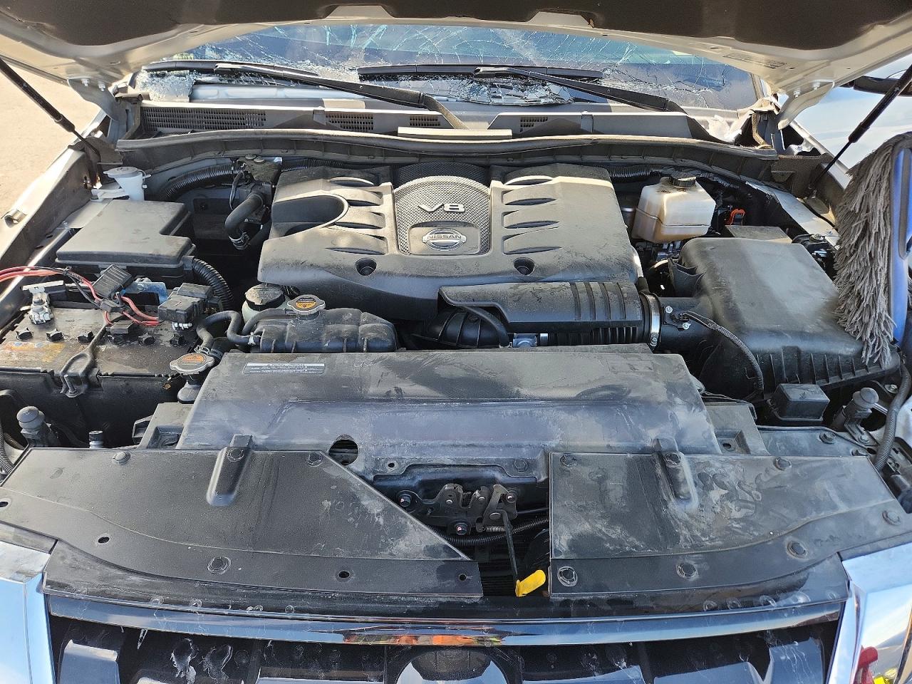 Nissan Armada Sv