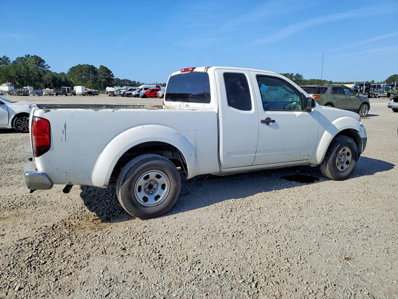 Nissan Frontier Xe