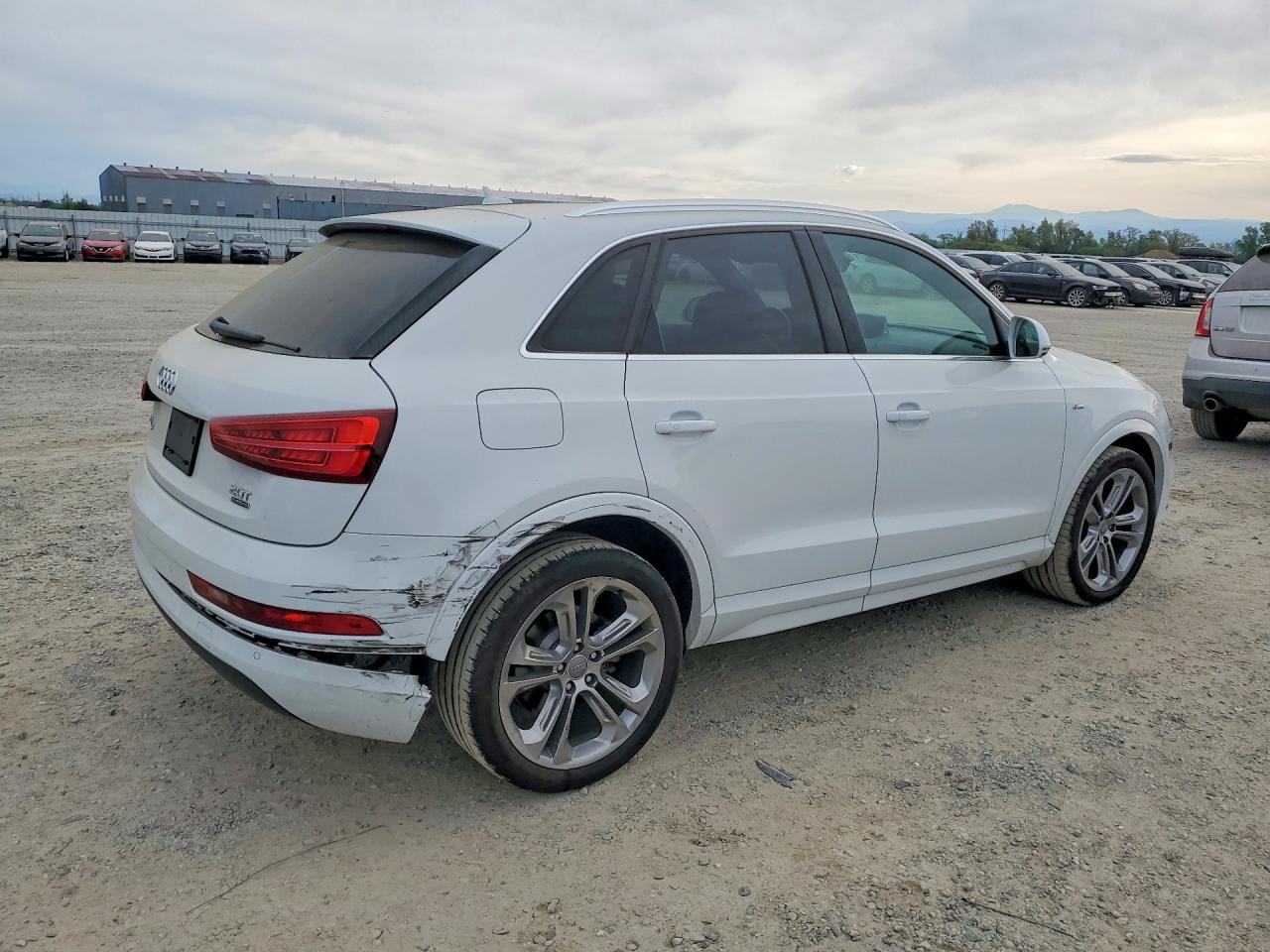 Audi Q3 Premium Plus