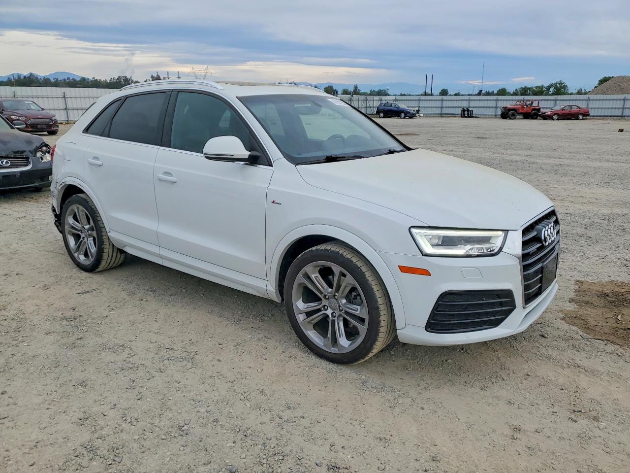 Audi Q3 Premium Plus