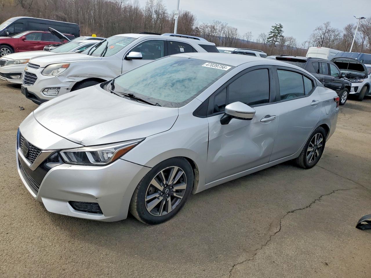 Salvage Nissan Versa Image